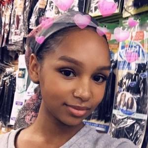 Meet your Posher, Calyssa